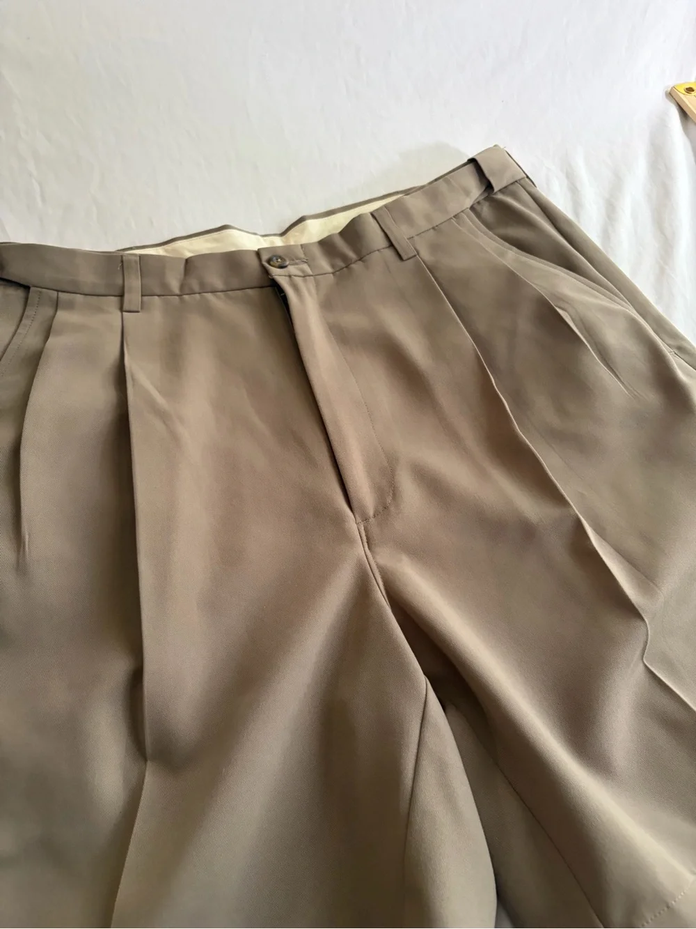 Haggar Generations Pleated Khaki Shorts Size 34 Men’s Casual Shorts